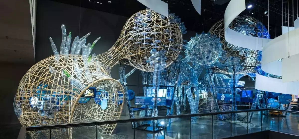 Kunst und Zukunft: Leeroy News "Balangay Spacecraft" im Futurium