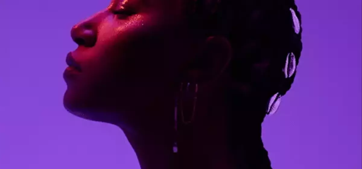 Dominique Fils-Aimés „My World Is The Sun“: Eine Synthese aus Seele und Jazz