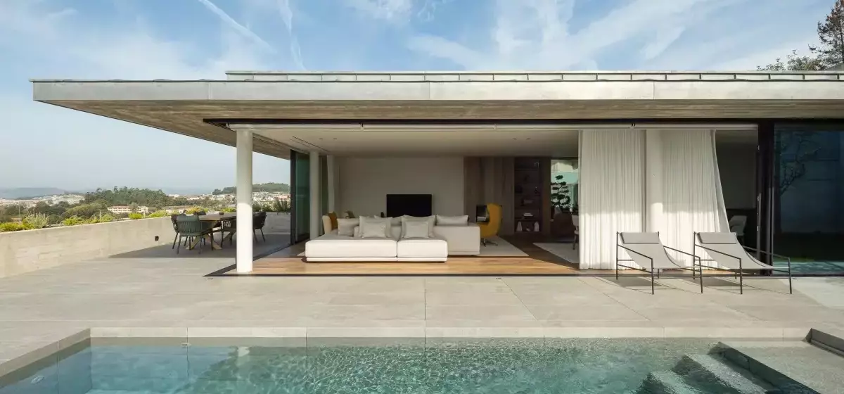 Casa A: Ein architektonisches Meisterwerk auf Braga's steilem Hügel