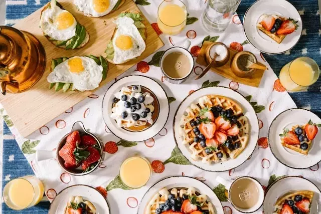 Münchens Beste Brunch-Lokale: Wo Design auf Gaumenfreuden trifft