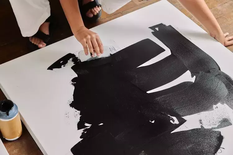 Die transformative Kraft der Kunst: Originale und Drucke in der Raumgestaltung