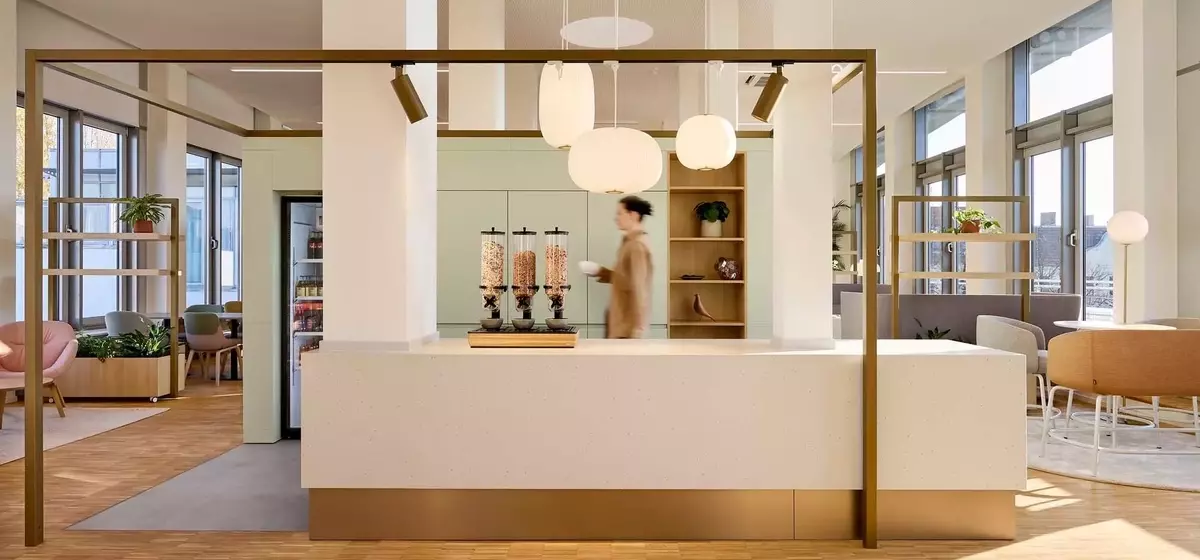 Flexible Arbeitswelten im Herzen Berlins: 4flow-Zentrale neu interpretiert