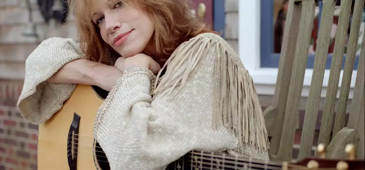 Carly Simon öffnet sich zu ihrer Parkinson-Diagnose und neuem Album