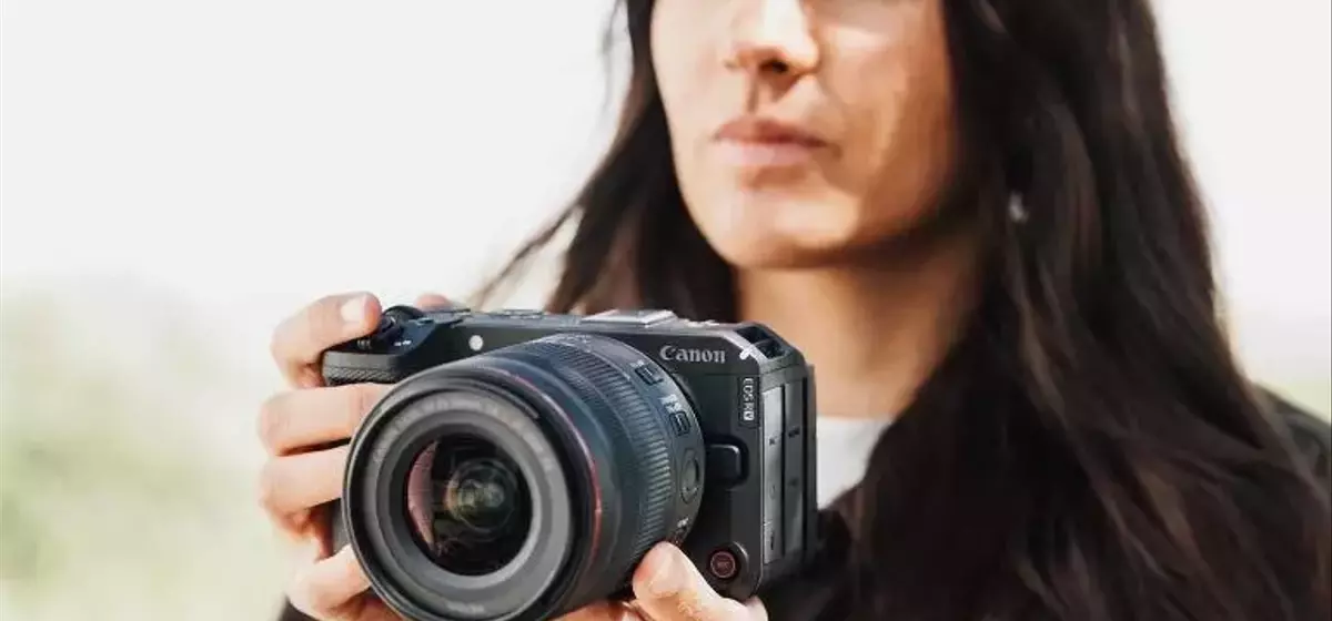 Canon EOS R6 V: Eine detaillierte Untersuchung der Videokamera für Content Creators