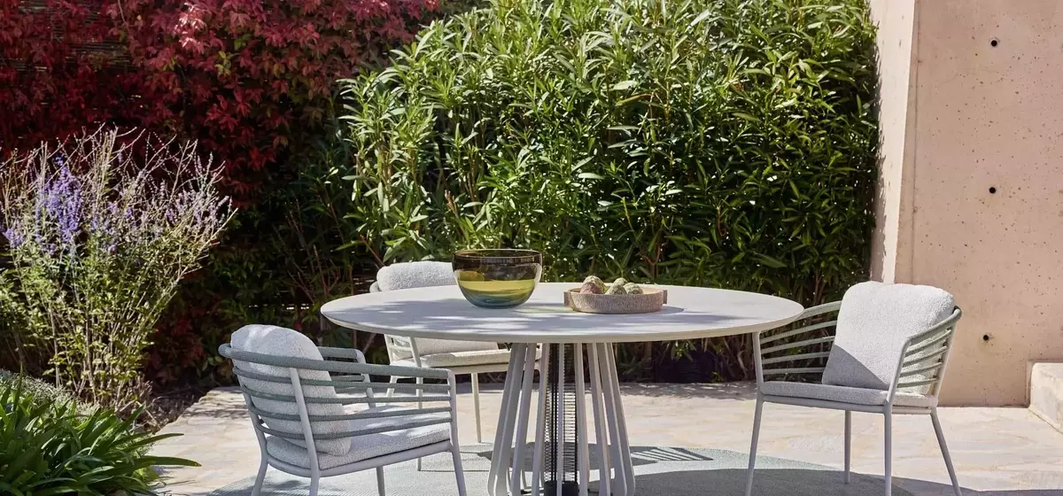 Furniz: Heizbare Outdoorm￶bel für längere Nutzung von Außenbereichen