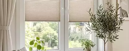 Minimalistisches Interieur wohnlicher gestalten: Textilien als Schlüsselelement