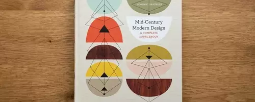 Eine umfassende Analyse von Dominic Bradburys "Mid-Century Modern Design: A Complete Sourcebook"