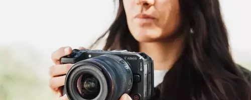 Canon EOS R6 V: Eine detaillierte Untersuchung der Videokamera für Content Creators