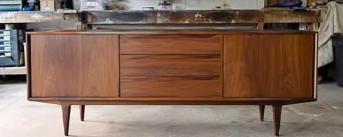 Möbelaufarbeitung: Amazon-Produkte für Mid-Century Modern Stücke